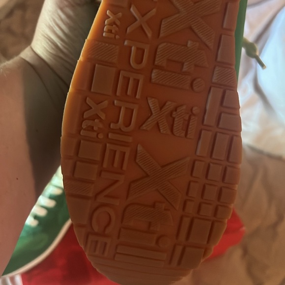 Brand new xti tennis shoes - Picture 2 of 4